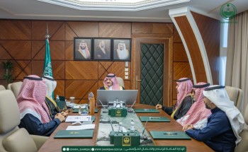 أمير المنطقة الشرقية يستقبل منسوبي هيئة تطوير المنطقة لحصولهم على عددٍ من الجوائز المحلية والدولية