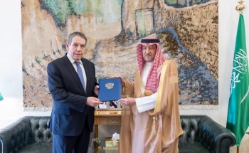 وزير الخارجية يتلقى رسالة خطية من وزير خارجية روسيا الاتحادية