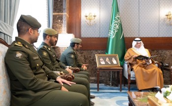 محافظ الأحساء يطّلع على التقرير السنوي لجوازات المحافظة ويؤكد تعزيز الأداء المؤسسي