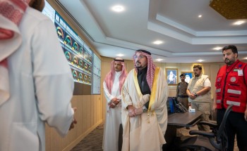 أمير القصيم يزور مركز إدارة الأزمات والكوارث بإمارة المنطقة