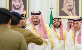 أمير منطقة المدينة المنورة يستقبل جموع المهنئين بعيد الفطر