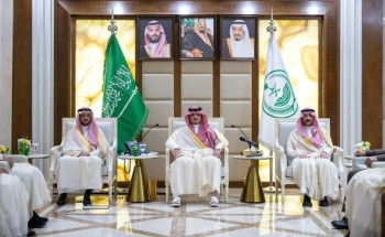 الأمير عبدالعزيز بن سعود يلتقي كبار المسؤولين في وزارة الداخلية والقطاعات الأمنية