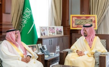 أمير المدينة المنورة يستقبل مدير عام الأحوال المدنية بالمنطقة