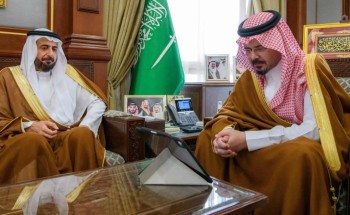 أمير منطقة المدينة المنورة يستقبل وزير الحج والعمرة