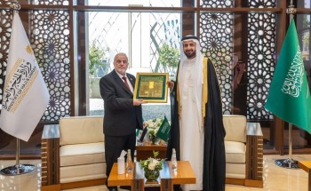 وزير الحج والعمرة يعقد سلسلة لقاءات مع ممثلي الدول وشركات العمرة المحلية والدولية ومنصات السفر الإلكترونية