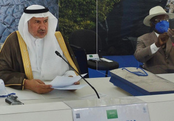 “الدكتور عبدالله الربيعة” يؤكد استعداد المملكة بأن تكون مركزا إقليميا لإنتاج لقاح فيروس كورونا لدعم الإمداد العالمي للدول ذات الاحتياج