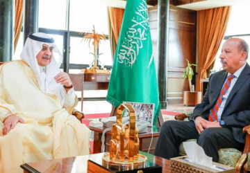 أمير منطقة تبوك يستقبل رئيس جامعة فهد بن سلطان
