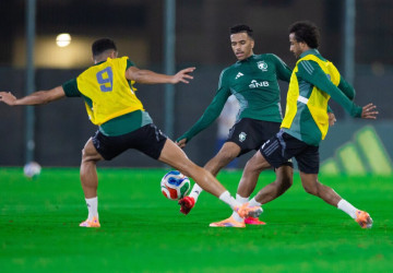 الأخضر يواصل استعداده في معسكر جدة وانضمام الشهراني وكادش