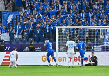 الهلال يفوز على الفتح بـ 4 أهداف ويتأهل لنصف نهائي كأس خادم الحرمين الشريفين