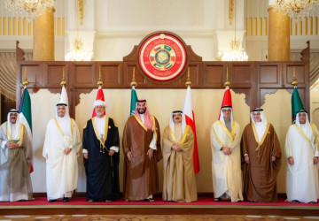 “قمة البحرين” تؤكد التنفيذ الكامل لرؤية خادم الحرمين الشريفين لتعزيز العمل الخليجي المشترك وتشيد بجهود سمو ولي العهد لدعم جهود السلام في السودان