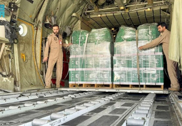 وصول الطائرة الإغاثية السعودية الـ75 لإغاثة الشعب الفلسطيني في قطاع غزة