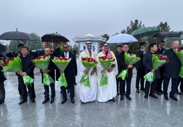 نيابةً عن خادم الحرمين الشريفين وسمو ولي العهد.. نائب وزير الخارجية يشارك في المنتدى الدولي للسلام والثقة