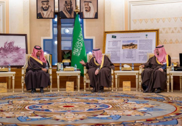 أمير منطقة القصيم يستقبل وزير السياحة