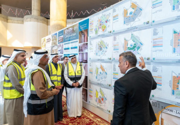 شاطئ نصف القمر بالظهران وجهة سياحية بحرية مثالية بخدمات متكاملة