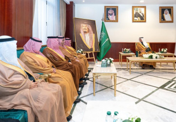 الأمير سعود بن طلال يحضر توقيع مذكرة تفاهم بين هيئة تطوير الأحساء ومركز الدراسات والبحوث القانونية في هيئة الخبراء