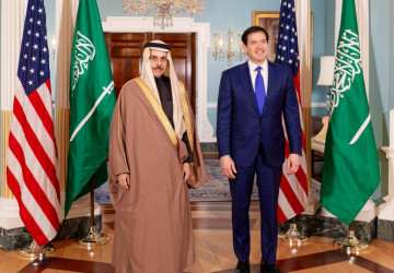 وزير الخارجية يلتقي وزير الخارجية الأمريكي