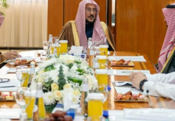 وزير الشؤون الإسلامية يزور مجمع طباعة المصحف الشريف ويبحث تطوير الخدمات الرقمية والمشاريع المستقبلية