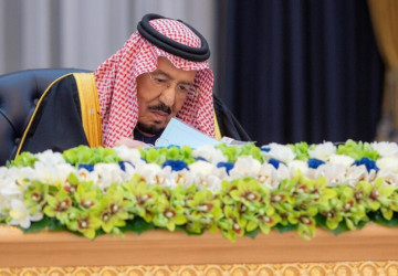 خادم الحرمين الشريفين يرأس جلسة مجلس الوزراء في الرياض