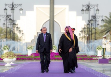 سمو ولي العهد يستقبل رئيس جمهورية تركيا ويعقدان جلسة مباحثات رسمية