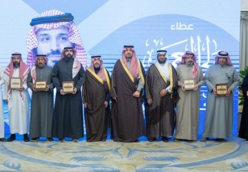 أمير الحدود الشمالية يسلّم وثائق تملّك وحدات سكنية للمستفيدين ضمن تبرع سمو ولي العهد