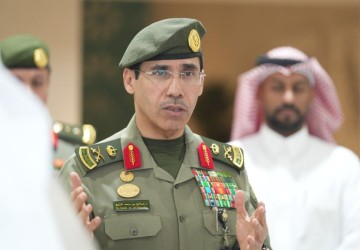 مدير عام الجوازات يتفقد سير العمل في جوازات ميناء جدة الإسلامي