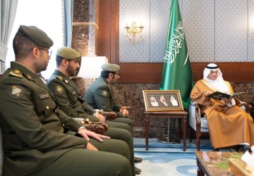 محافظ الأحساء يطّلع على التقرير السنوي لجوازات المحافظة ويؤكد تعزيز الأداء المؤسسي