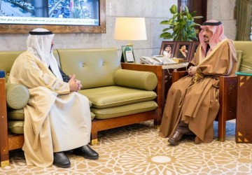 أمير منطقة الرياض يستقبل سفير دولة الكويت لدى المملكة