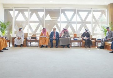 محافظ الدرعية يدشن مبادرة تعزيز تربية النحل وإنتاج العسل بالدرعية