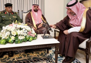 أمير نجران يُدشِّن حملة “الصندوق الأبيض” لرعاية السجناء والمفرج عنهم