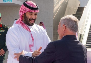 ملك الأردن يغادر جدة وسمو ولي العهد في مقدمة مودعيه