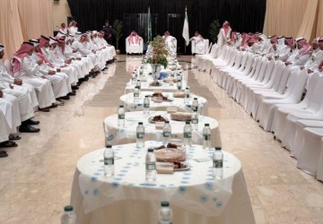 تعليم الطائف يعايد منسوبيه