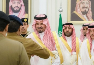 أمير منطقة المدينة المنورة يستقبل جموع المهنئين بعيد الفطر