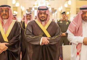 نائب أمير منطقة الرياض يؤدي صلاة الميت على صاحب السمو الأمير محمد بن بندر بن محمد بن سعود الكبير آل سعود