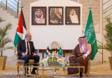 وزير الخارجية يستقبل نائب رئيس الوزراء وزير خارجية الأردن
