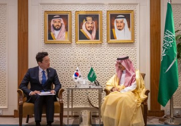 وزير الخارجية يستقبل المبعوث الخاص لرئيس جمهورية كوريا