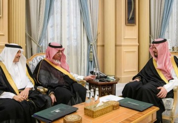 أمير منطقة المدينة المنورة يستقبل رئيس الهيئة العامة للطيران المدني
