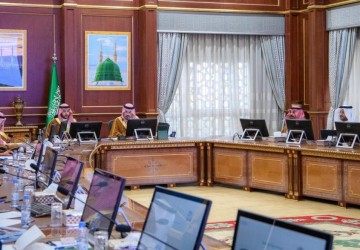 أمير المدينة المنورة يرأس اجتماع اللجنة الدائمة للحج والعمرة بإمارة المنطقة