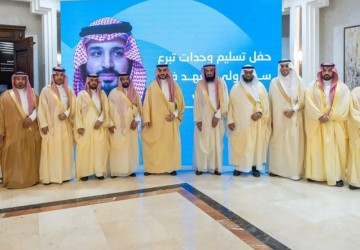 أمير منطقة الجوف يسلّم وثائق تملك الوحدات السكنية للمستفيدين من تبرع سمو ولي العهد