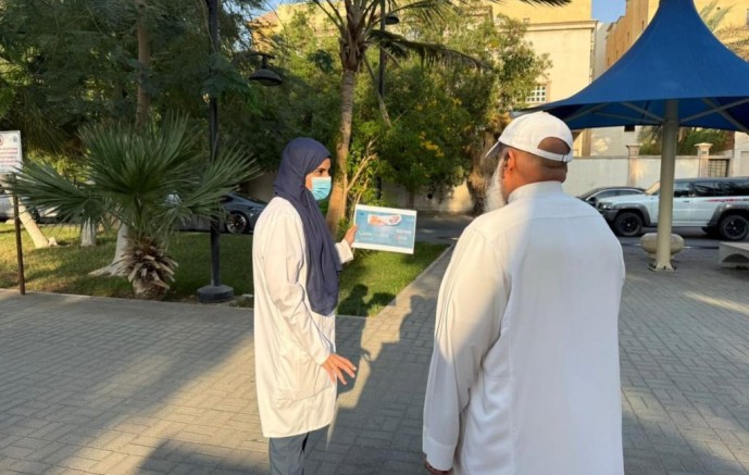بالصور.. مجمع الملك عبدالله الطبي ينفذ مبادرات توعوية لتعزيز الصحة في جدة