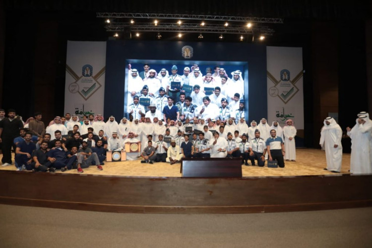 مدير جامعة طيبة يرعى حفل ختام الأنشطة الطلابية واستقبال المستجدين   