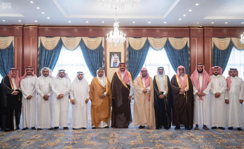 أمير منطقة المدينة المنورة يلتقي رئيس المجلس التعليمي بالمنطقة