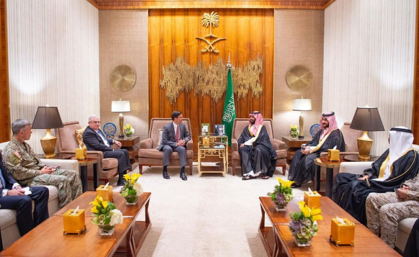 ولي العهد يجتمع مع وزير الدفاع الأمريكي