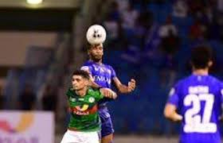 الهلال يهز شباك الاتفاق برباعية و يعزز صدارته