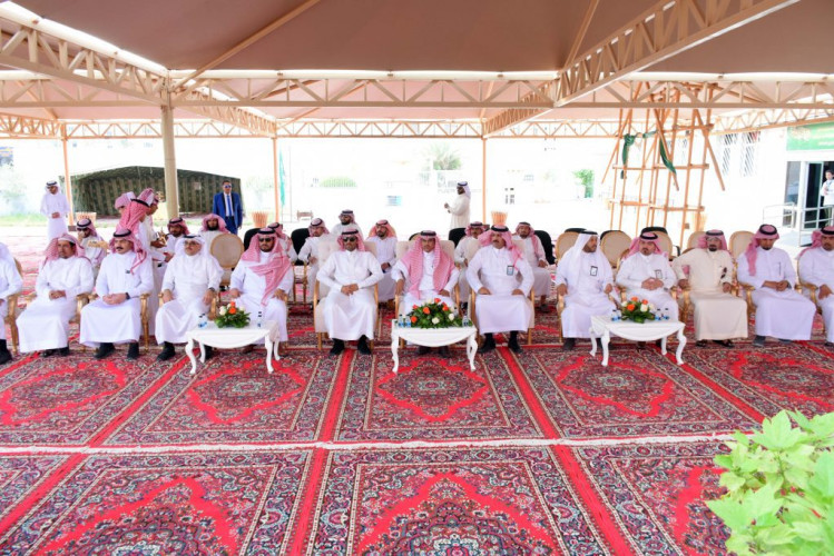 مدير “تعليم الجوف” يختتم برنامج الصلاحيات التدريسية بالمدارس الأهلية والعالمية