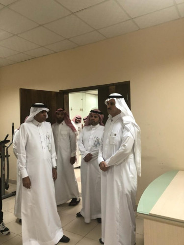 “الجاسر” في زيارة لدار التوجيه الاجتماعي ببريده.