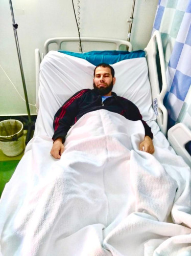 رئيس اتحاد التايكوندو يطمئن على مدرب الشعلة