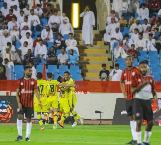 التعاون يهزم الرائد بثلاثية ويصعد للخامس