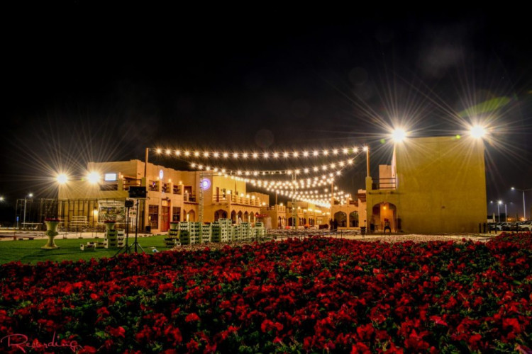 رئيس بلدية القطيف يفتتح مهرجان الزهور الأول بالقطيف