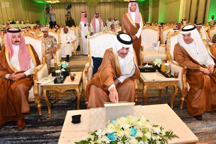 سمو أمير المنطقة الشرقية يدشن ويضع حجر الأساس لـ 18 مشروعًا مائيًا في الأحساء