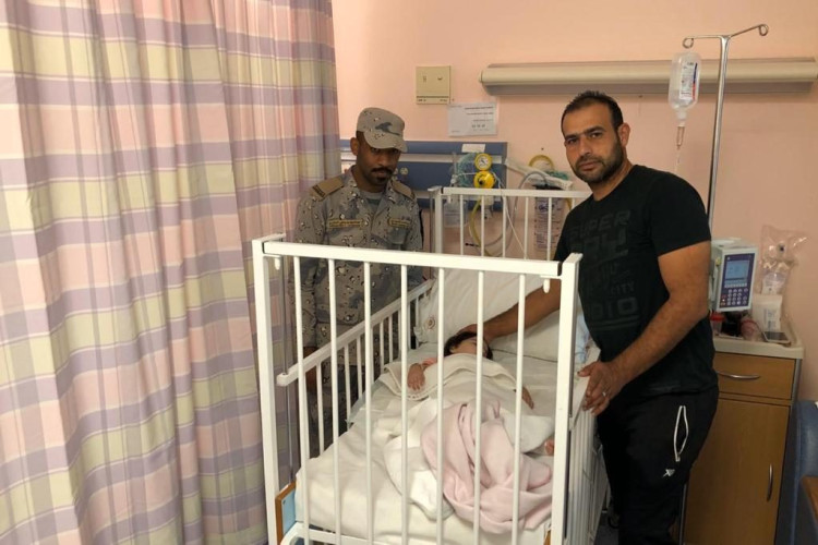 حرس الحدود ينقذ طفلة اردنية تبلغ من العمر 11 شهر من الغرق